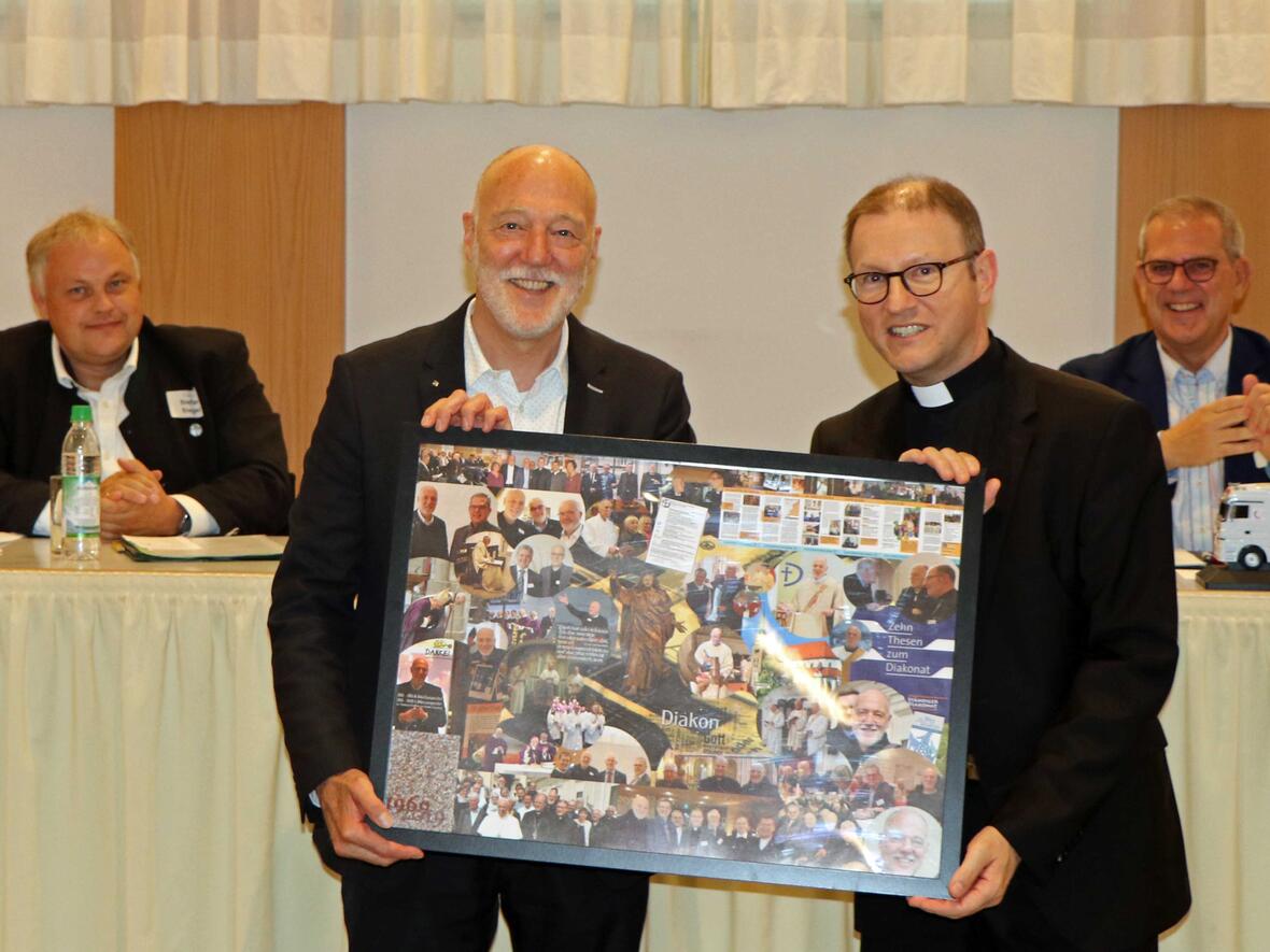 diakonentag-mit-uebertragung-der-dienste4110766