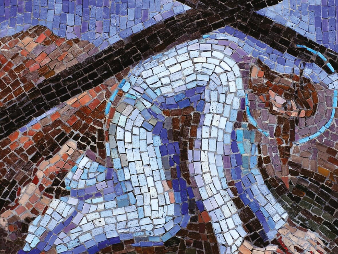 Die Katechesen orientieren sich an den Mosaik-Kreuzwegstationen der Künstlerin Blaženka Salavarda.