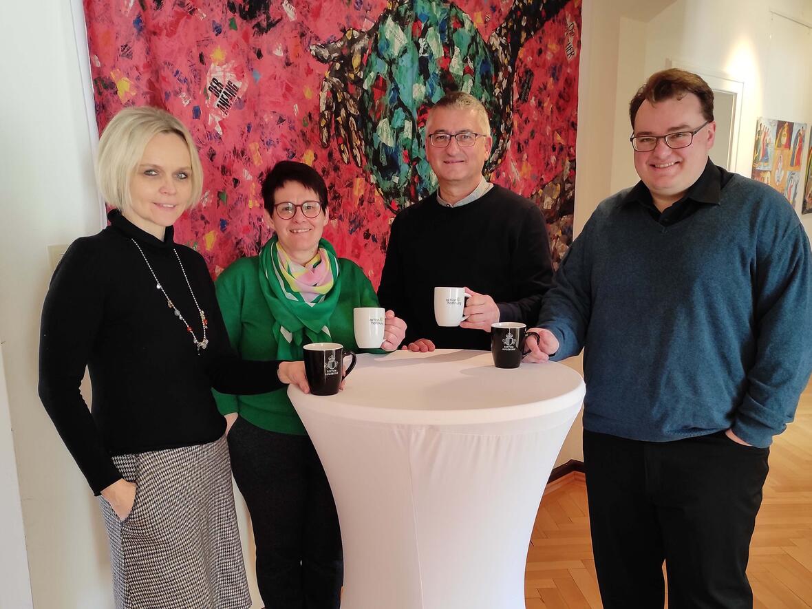 Mit 20 Cent Gutes tun: Dazu lädt die Fastenaktion der Abteilung Weltkirche und der aktion hoffnung ein. Die Mitarbeiter/-innen gehen selbst mit gutem Beispiel voran. (Foto: Abteilung Weltkirche)