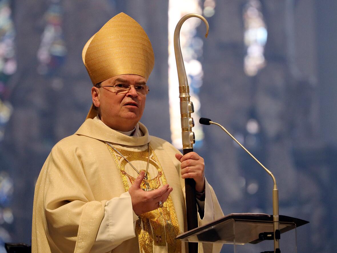 im-garten-gottes-ist-nichts-und-niemand-gering-bischof-bertram-feiert-ostern-im-hohen-dom-foto-annette-zoepf-pba4044814