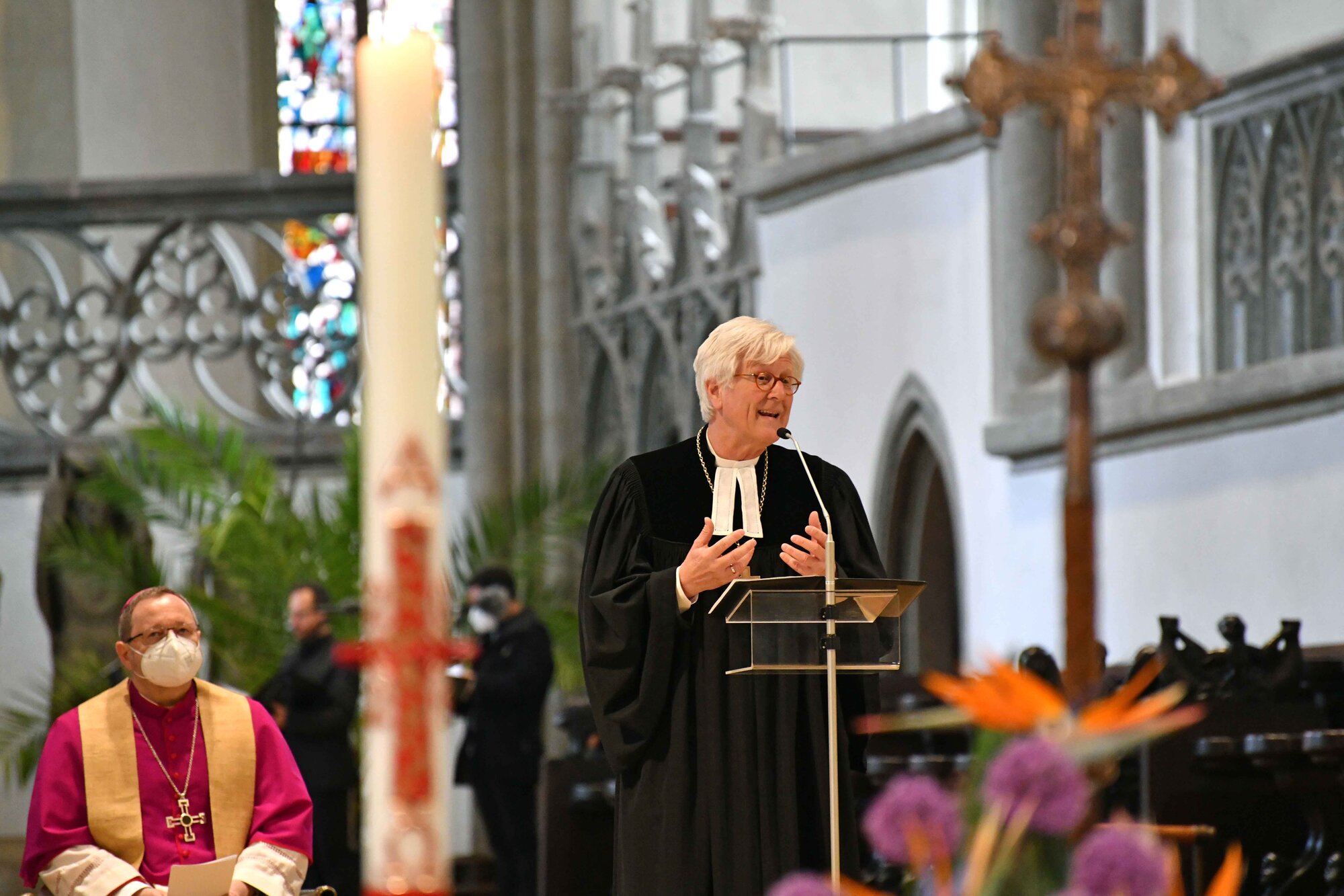 Eröffnungsgottesdienst der Woche für das Leben 2021 in Augsburg_Einführung durch EKD-Ratsvorsitzenden Bedford-Strohm (Foto Nicolas Schnall pba) 2