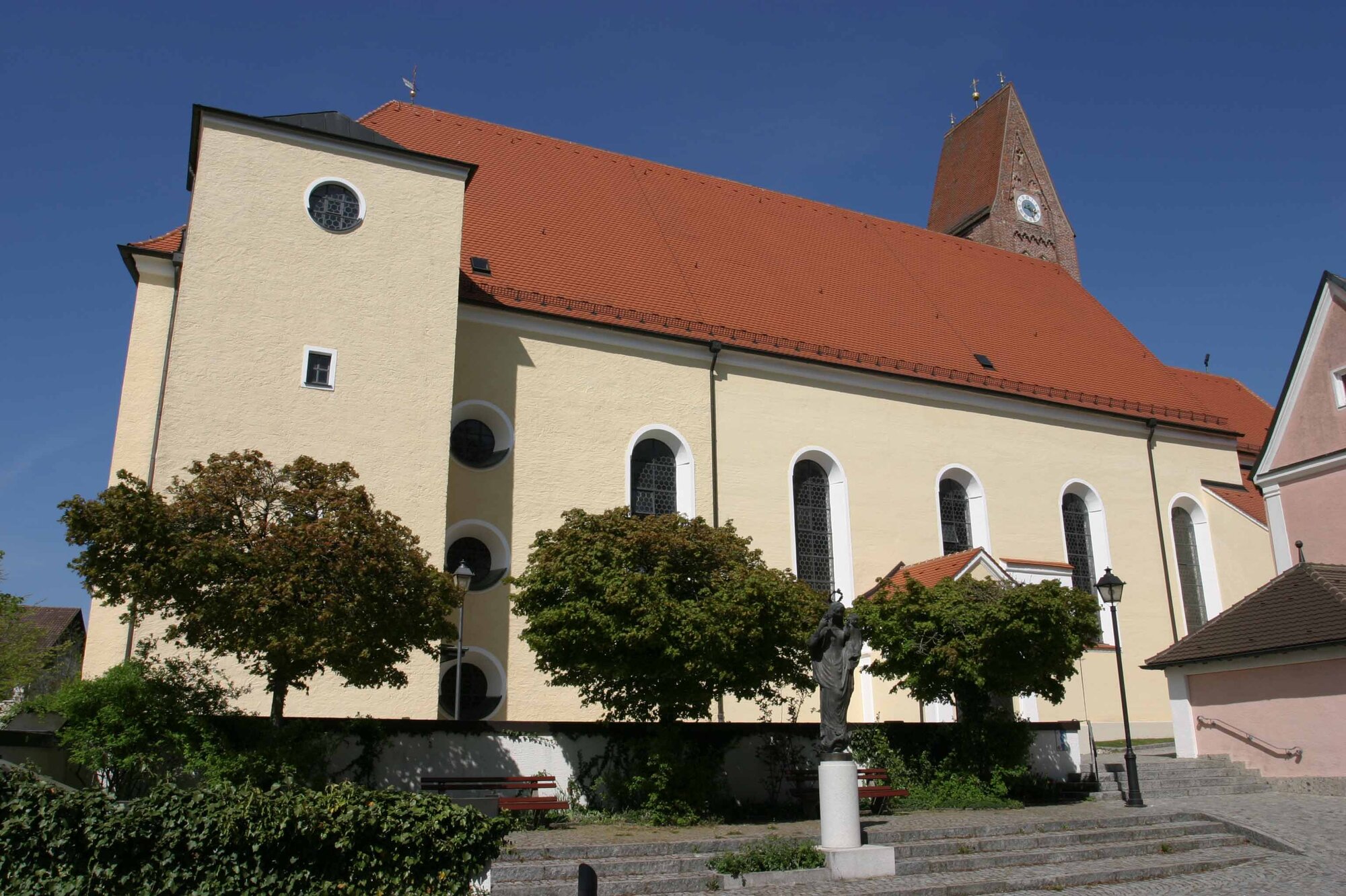 Pfarrkirche St. Justina. (Foto: Simon Ledermann)