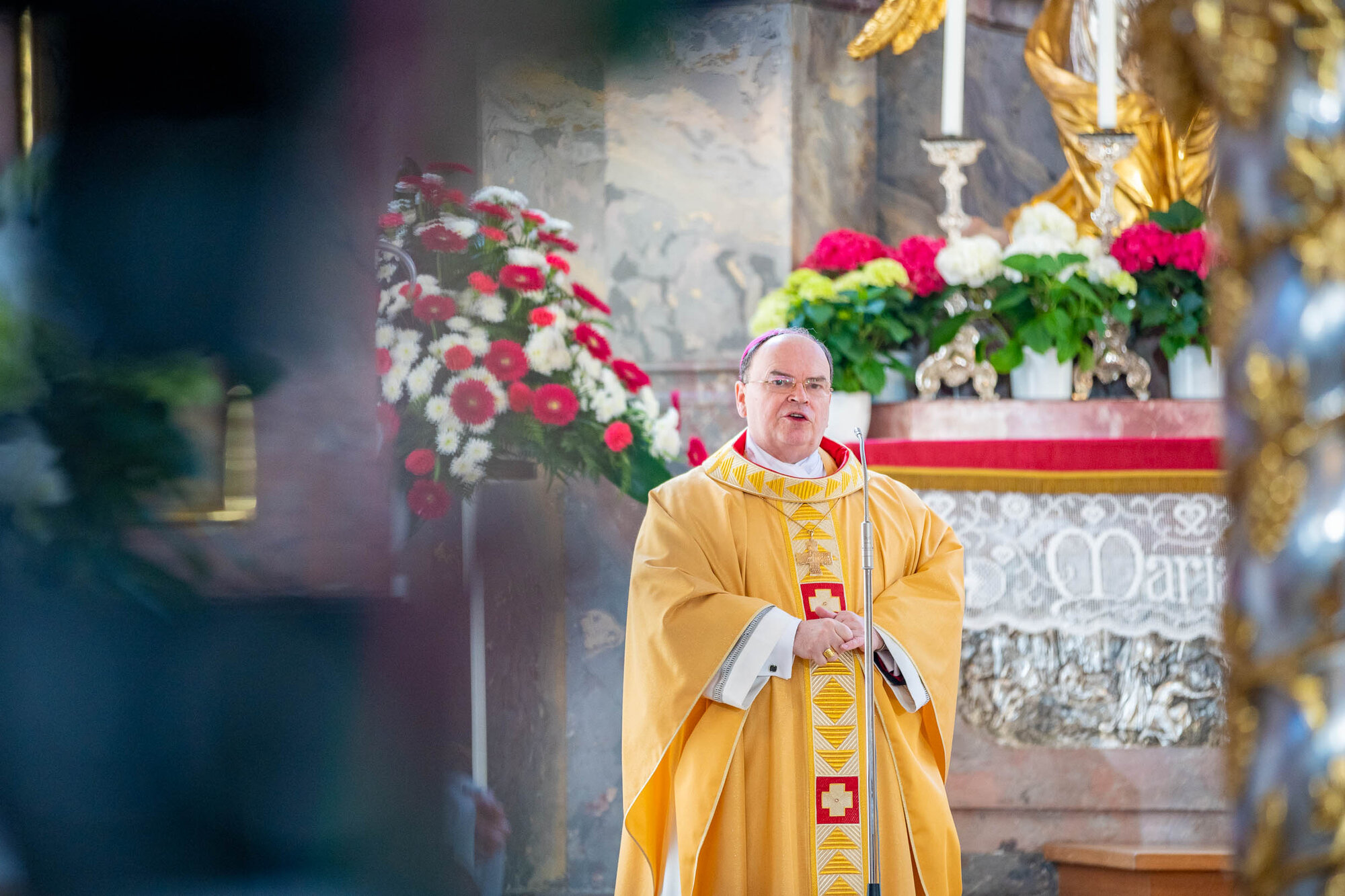 Bischof Bertram in der Wörishofener Pfarrkirche St. Justina (Fotos: Simon Ledermann)