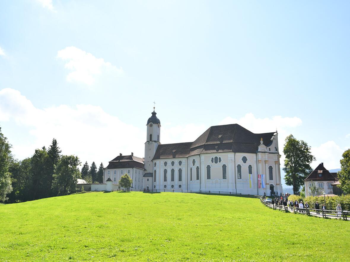 Die Wallfahrtskirche zum Gegeißelten Heiland auf der Wies