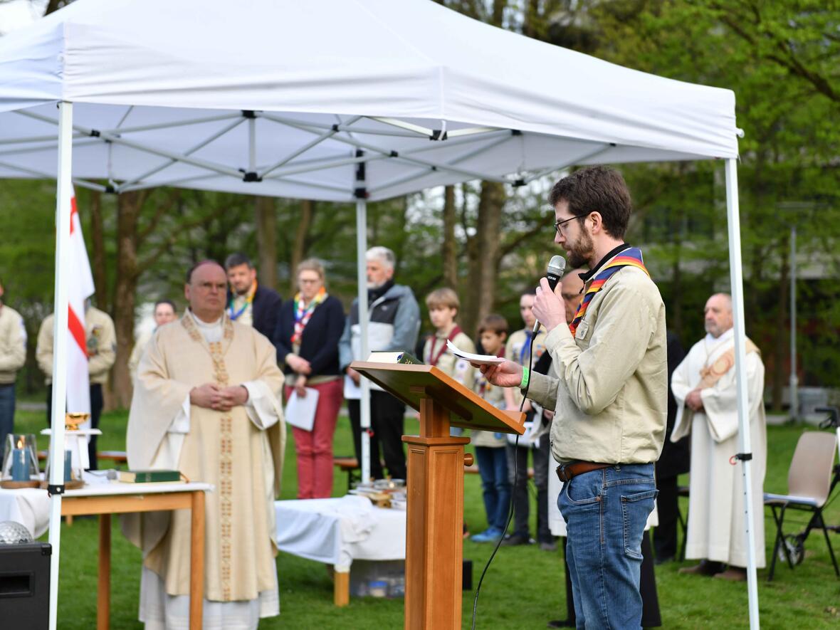 Pfadfinder feiern im Wittelsbacher Park