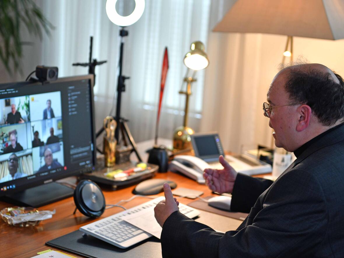 Bischof Bertram brachte gegenüber den Bischöfen aus Pakistan seine Solidarität zum Ausdruck. (Foto: Nicolas Schnall / pba)