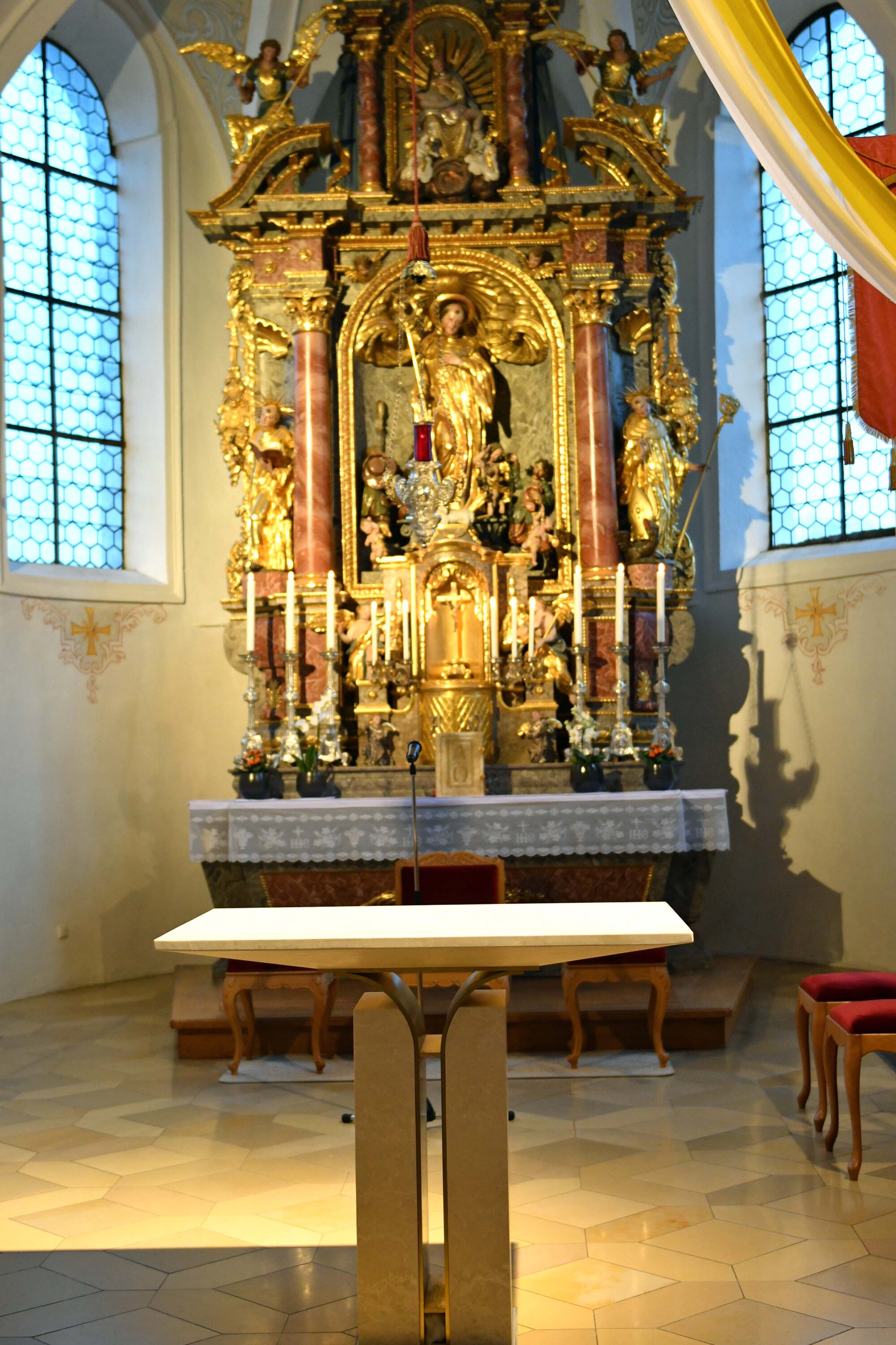 Altarweihe in St. Leonhard Baiershofen (Foto Nicolas Schnall pba) 12
