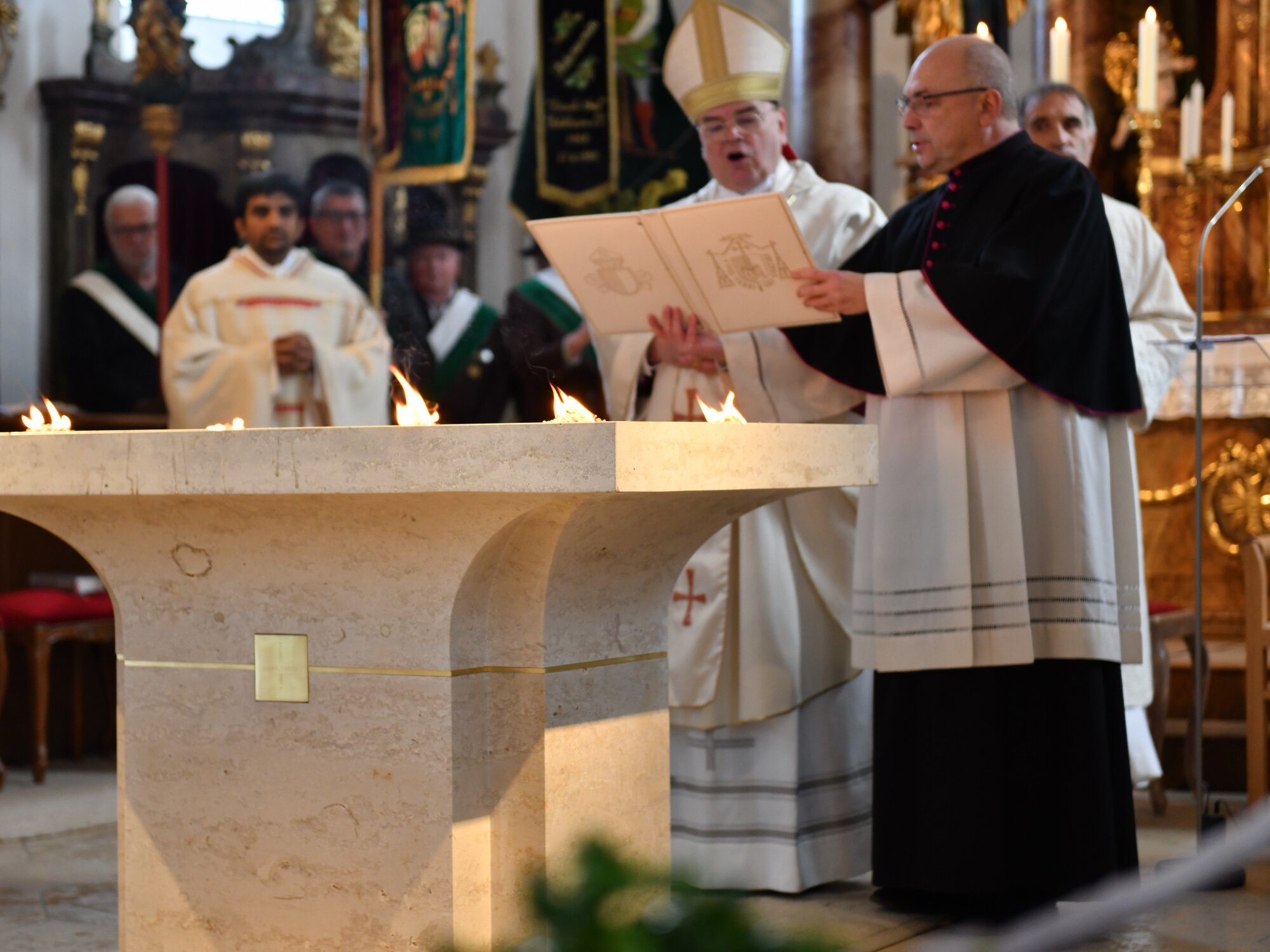 Altarweihe Genderkingen (Foto Maria Rösch_pba) 6