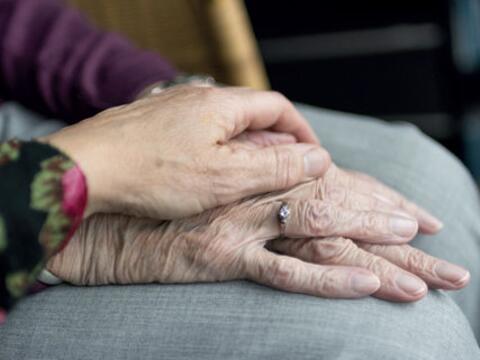 Hospiz hilft - oder? (Foto: St. Vinzenz-Hospiz Augsburg e.V.)