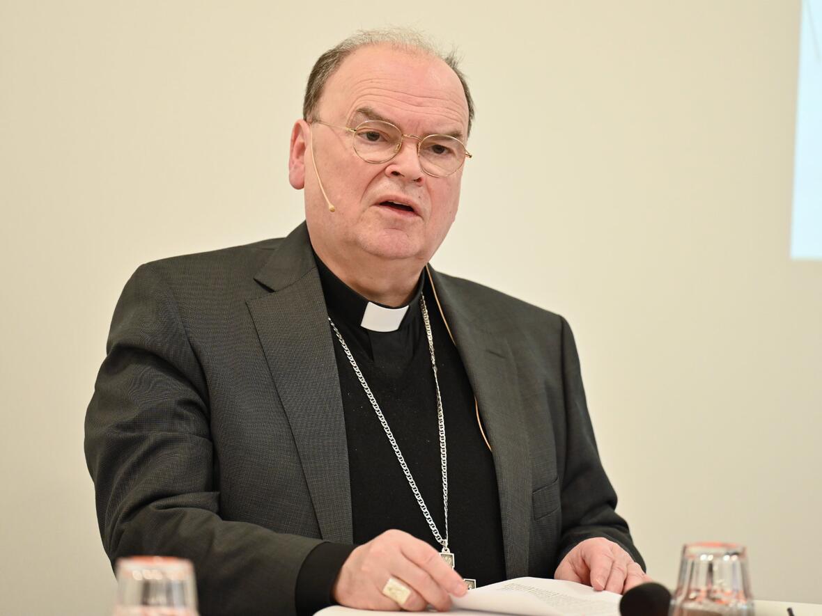 Bischof Bertram betonte, dass das Sterben ein Teil des Lebens sei - und umgekehrt.