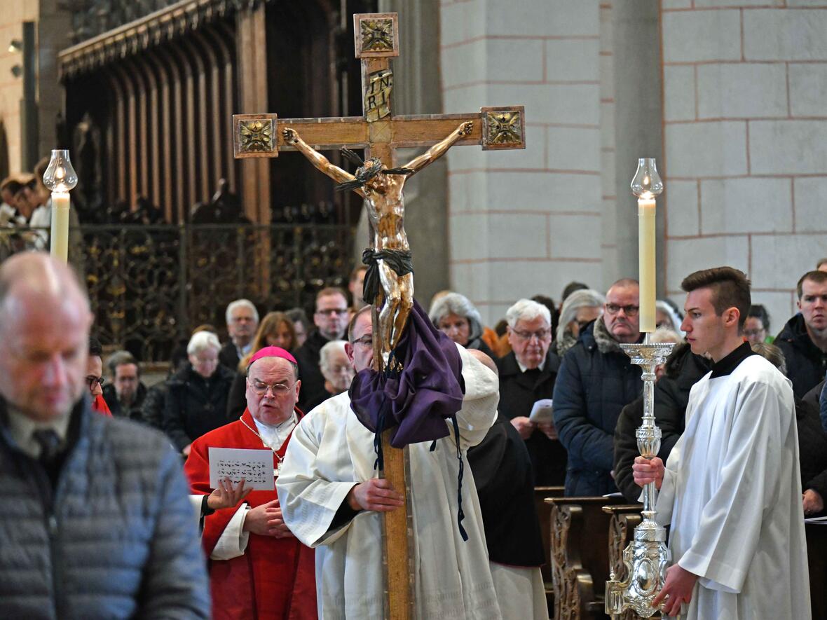 „Seht den Menschen! Und wozu er fähig ist!“