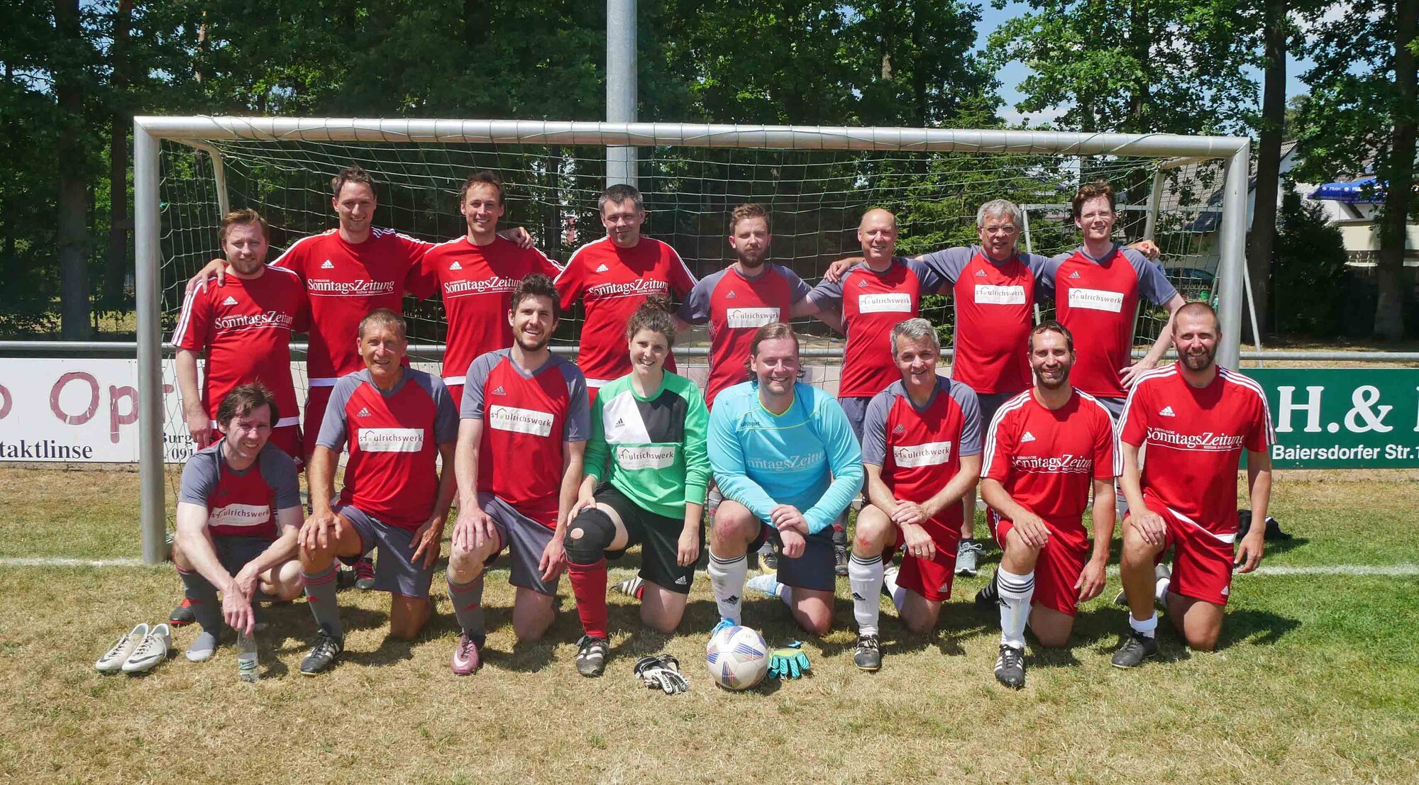 Bayerische Seelsorgemeisterschaft in Kersbach_Die beiden Augsburger Teams (Foto privat)