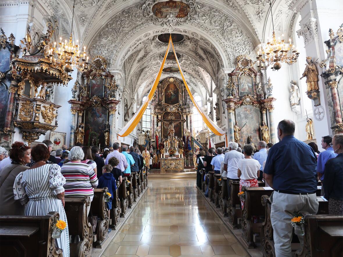 Der prachtvolle Innenraum von St. Johann Baptist entstand unter der Leitung von Baumeister Michael Natter.