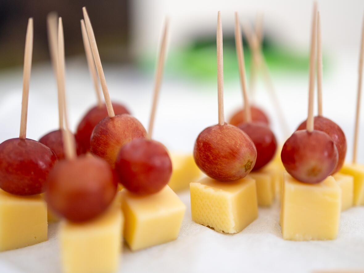 Nicht nur der Allgäuer Bergkäse war es, der die Menschen zum Stand einlud.
