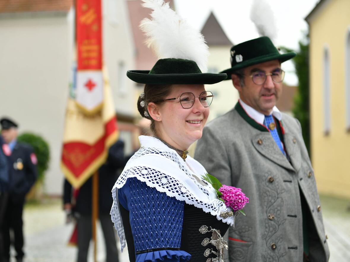 Viele Gläubige waren an diesem Sonntag in Tracht zum Gottesdienst gekommen. (Maria Rösch / pba)