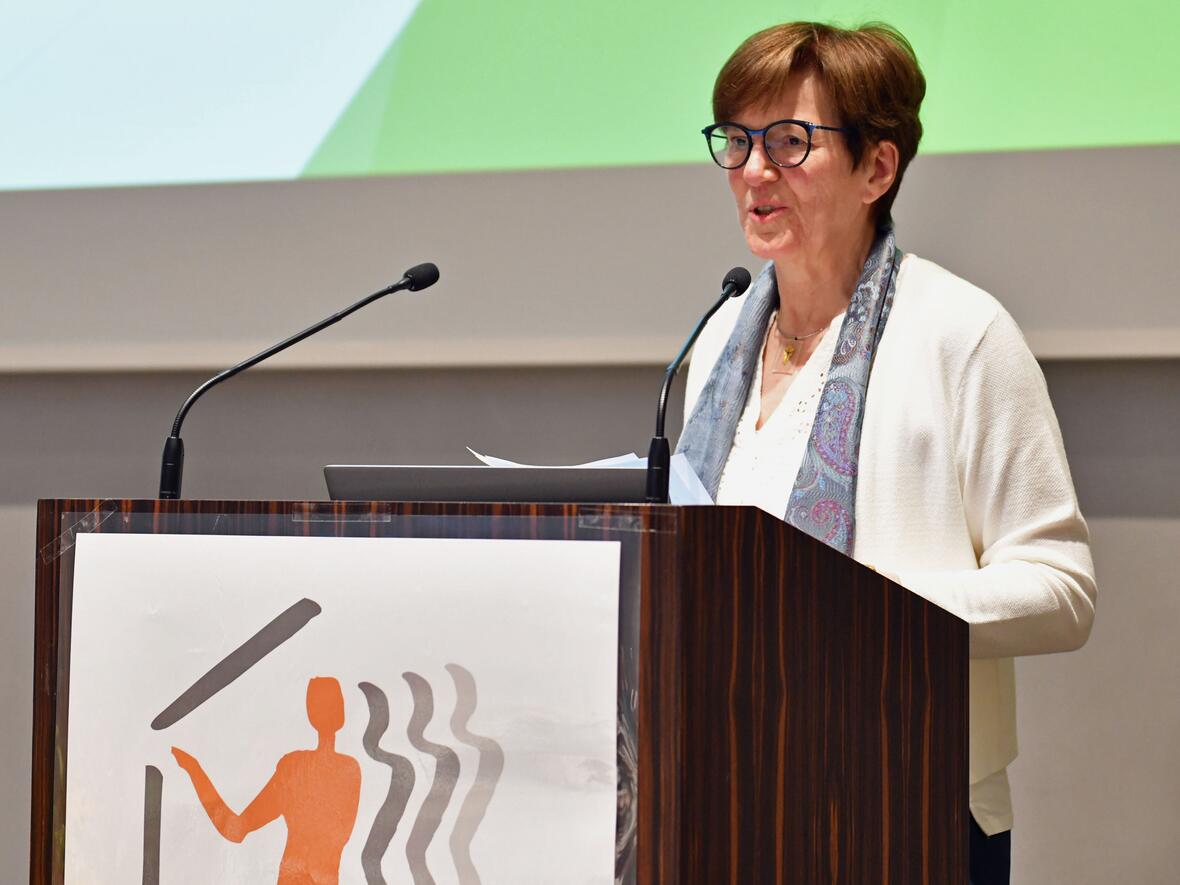 Bärbel Götz ließ die vergangenen Jahrzehnte als Vorsitzende Revue passieren.