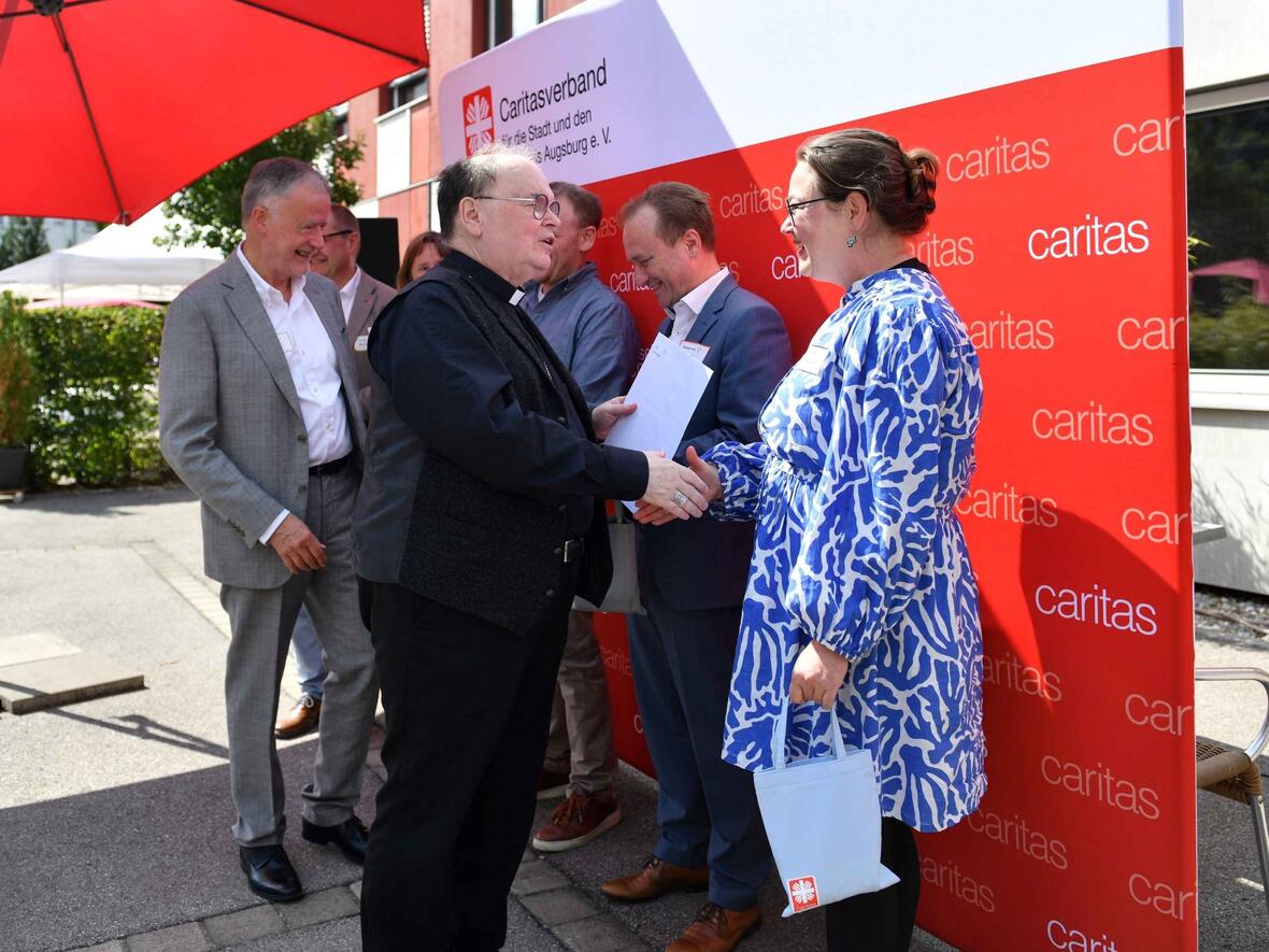 Für ihren wohlwollenden Einsatz im Sinne der Caritas wurden zwölf Menschen geehrt. (Foto: Maria Rösch / pba) 